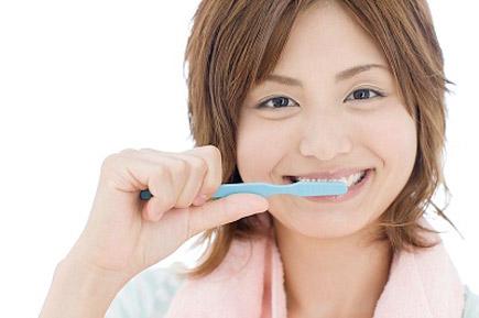 Có nên đánh răng ngay sau khi ăn?