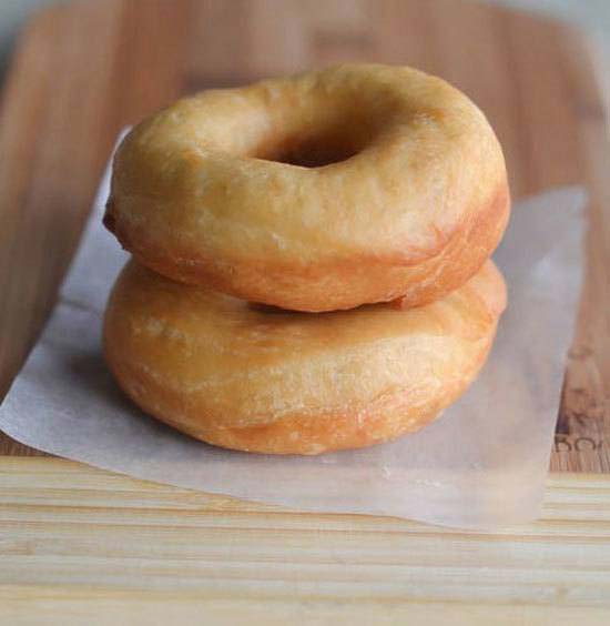 Cách làm bánh donut đơn giản tại nhà không cần lò nướng