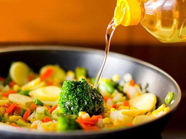 Thói quen nấu nướng và ăn uống dẫn đến ung thư dạ dày bạn phải biết